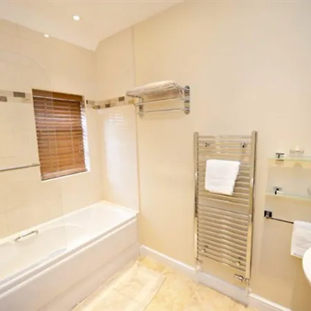 The Copper Horse Apartment Scarborough